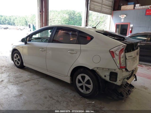 Toyota Prius Three 2015 JTDKN3DU4F0472946 Image 3