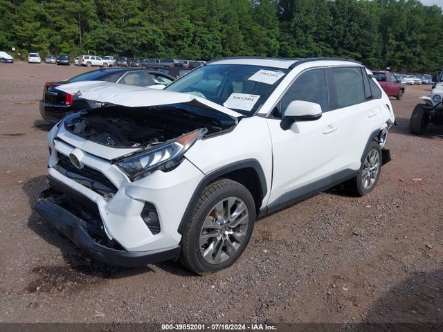 Toyota Rav4 Xle Premium 2019 2T3C1RFV3KC016193 Image 2