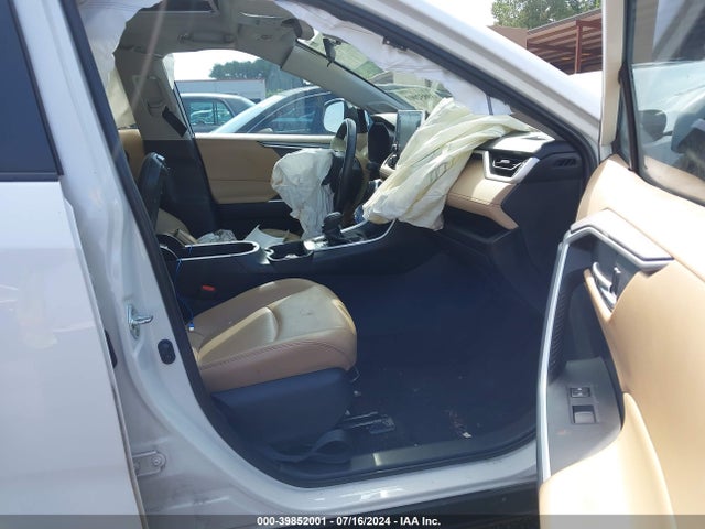 Toyota Rav4 Xle Premium 2019 2T3C1RFV3KC016193 Image 5