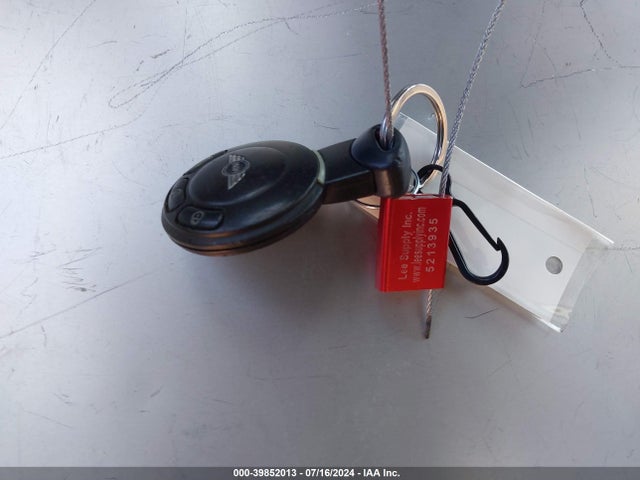 2008 MINI COOPER CLUBMAN WMWML33508TN66619 Photo 10