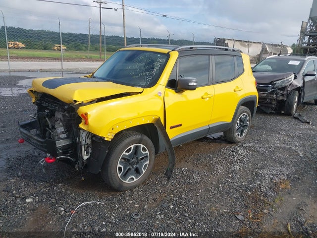 ZACCJBCT2FPB95923 Jeep Renegade Trailhawk