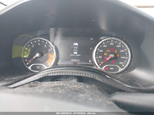 ZACCJBCT2FPB95923 Jeep Renegade Trailhawk