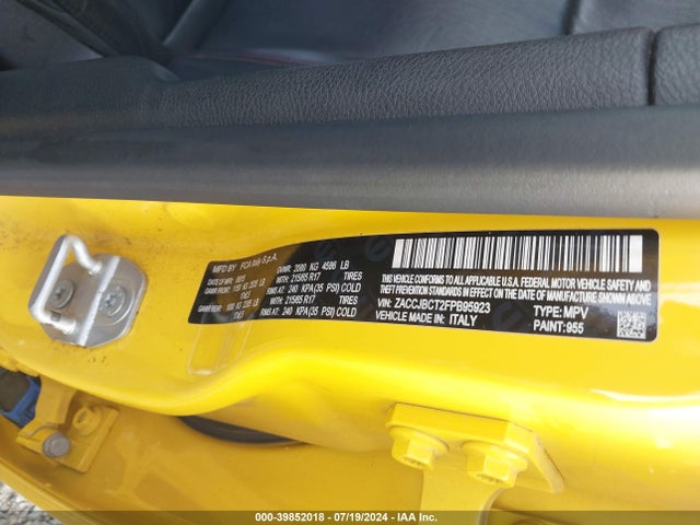 ZACCJBCT2FPB95923 Jeep Renegade Trailhawk