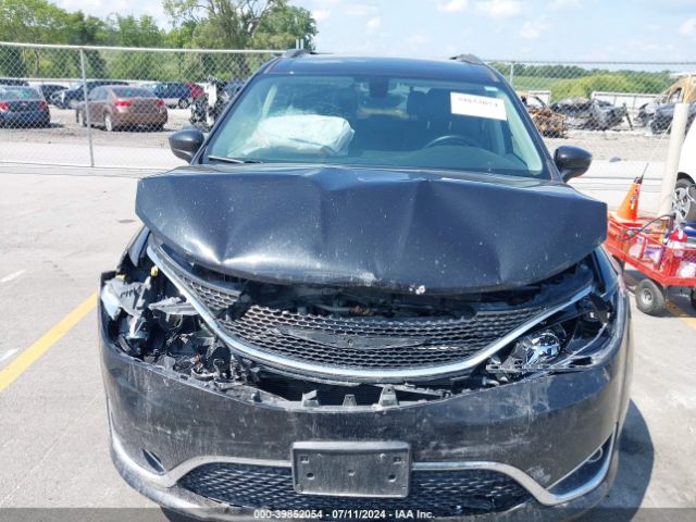2C4RC1EG8JR257327 Chrysler Pacifica Touring L Plus