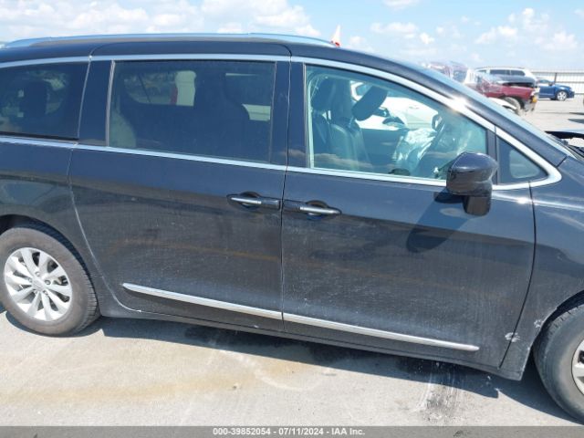 2C4RC1EG8JR257327 Chrysler Pacifica Touring L Plus