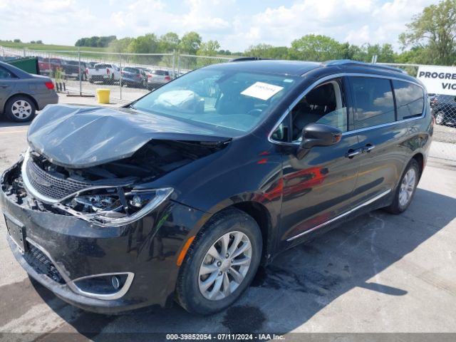 2C4RC1EG8JR257327 Chrysler Pacifica Touring L Plus