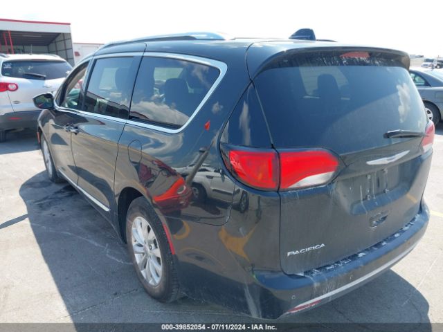 2C4RC1EG8JR257327 Chrysler Pacifica Touring L Plus