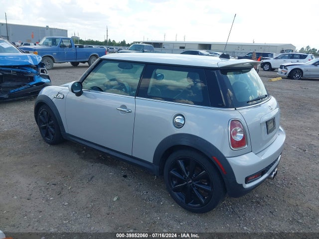 2013 MINI HARDTOP WMWSV3C54DT477664 Photo 2