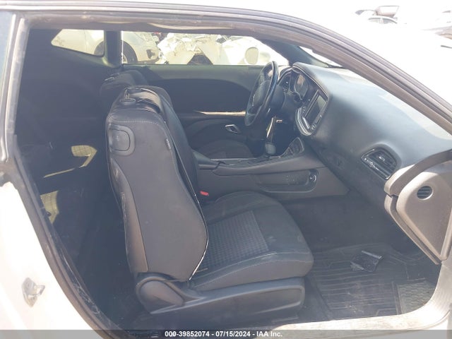Dodge Challenger Sxt 2018 2C3CDZAG7JH155325 Image 5