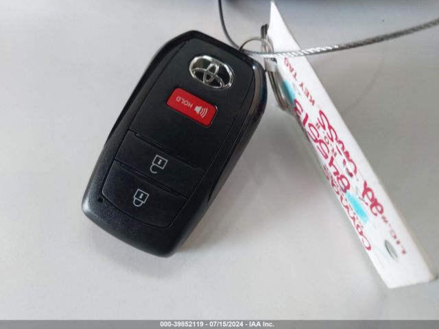 7MUCAABG6NV026560 Toyota Corolla Cross Le