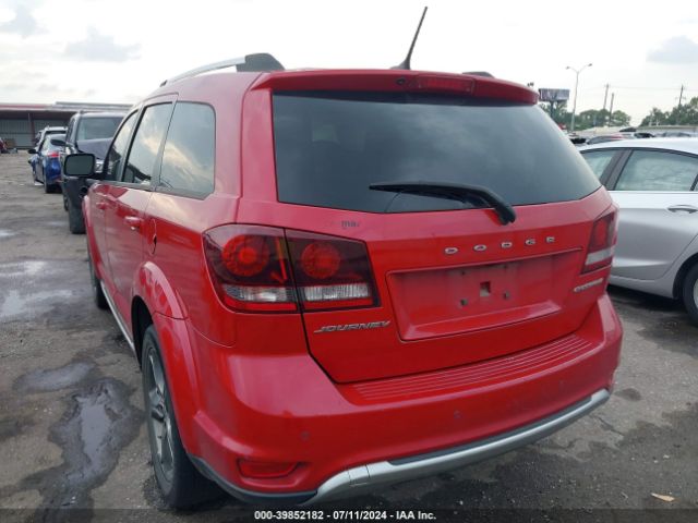 3C4PDCGB2JT158419 Dodge Journey Crossroad