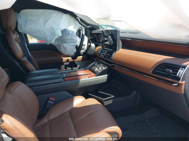 5LMJJ2LT3NEL12612 Lincoln Navigator Reserve