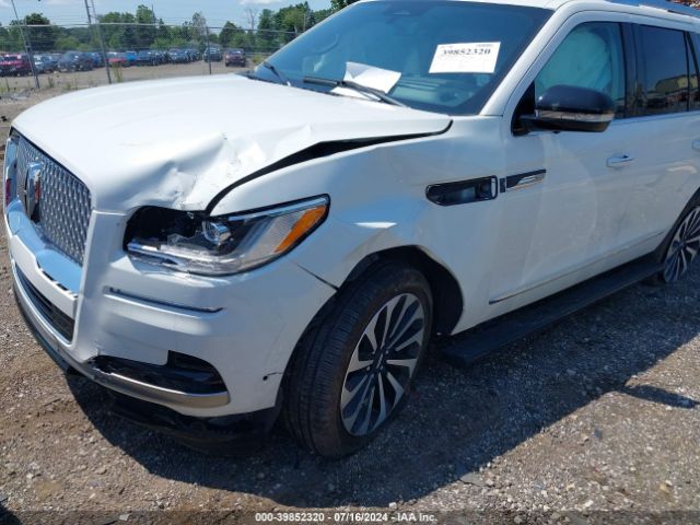 5LMJJ2LT3NEL12612 Lincoln Navigator Reserve