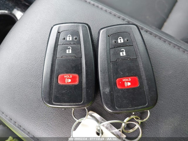 Toyota PRIUS XLE 2020 JTDKARFU4L3117023 Image 11
