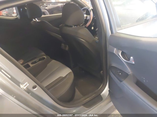 Hyundai Veloster 2.0 2019 KMHTG6AF6KU019769 Image 8
