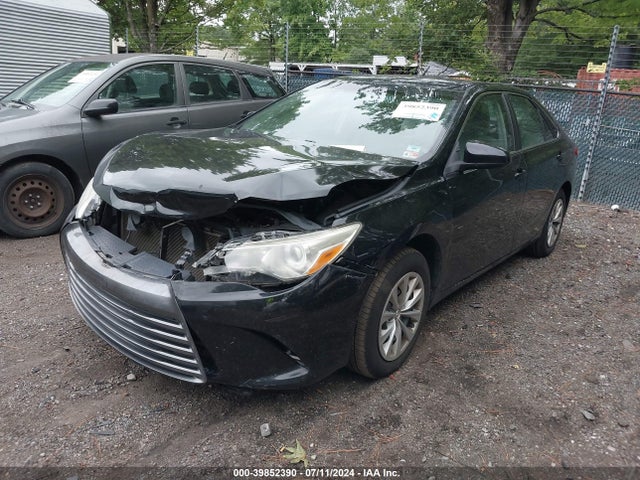 Toyota CAMRY LE 2015 4T1BF1FK1FU883111 Image 2