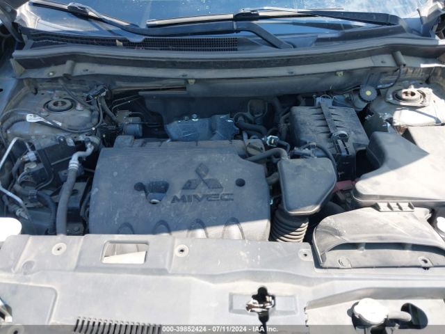 JA4AD3A33KZ007973 Mitsubishi Outlander Se