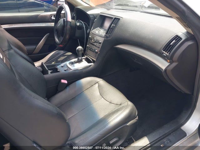 39852507 :رقم المزاد ، JN1CV6EK5BM212838 vin ، 2011 Infiniti G37 Journey مزاد بيع