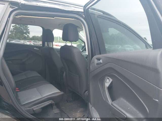 1FMCU0GD9HUA35095 Ford ESCAPE SE