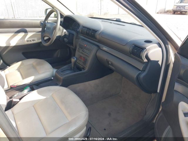 1997 AUDI A4 WAUCB88D2VA108406 Photo 4