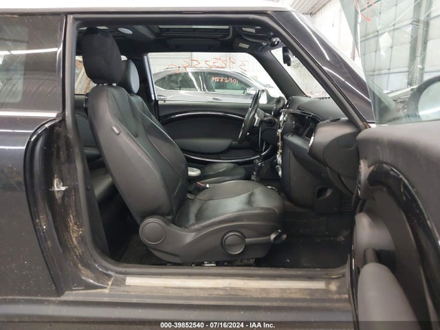 2008 MINI COOPER WMWMF33508TT61759 Photo 4