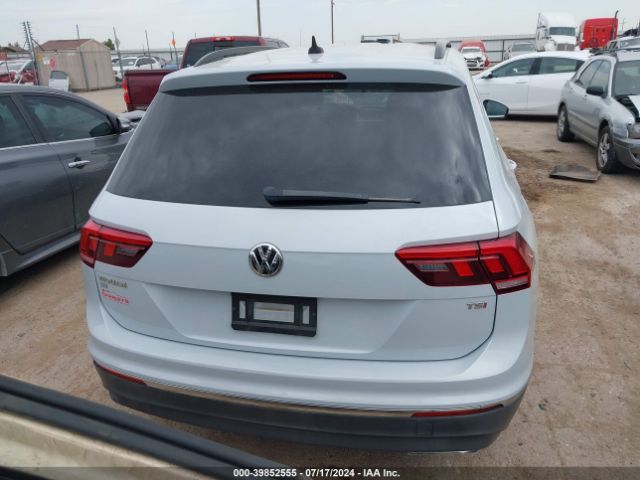 3VV3B7AXXJM180115 Volkswagen Tiguan 2.0t Se/2.0t Sel
