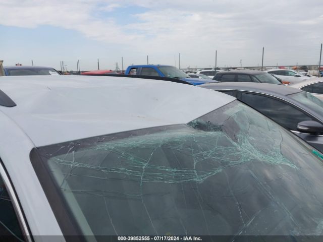 3VV3B7AXXJM180115 Volkswagen Tiguan 2.0t Se/2.0t Sel