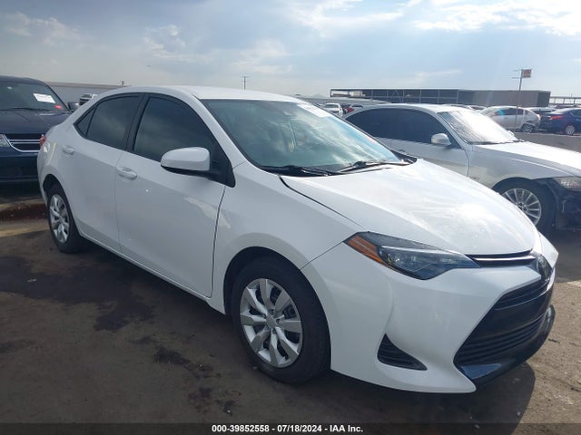 Toyota COROLLA LE 2019 2T1BURHE8KC228743 main image