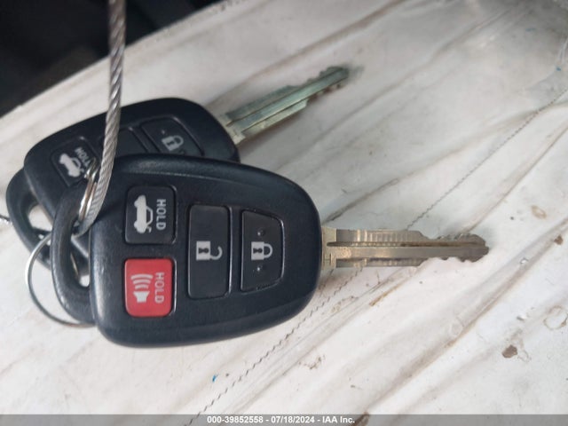 Toyota COROLLA LE 2019 2T1BURHE8KC228743 Image 11