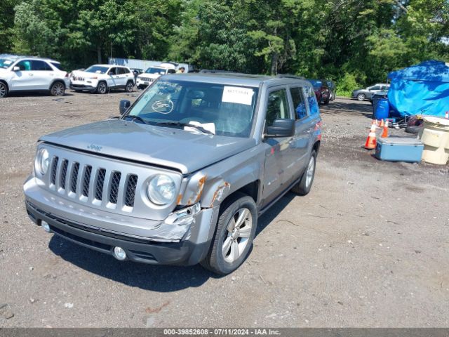 1C4NJPFA8GD711041 Jeep Patriot Latitude