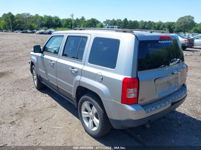 1C4NJPFA8GD711041 Jeep Patriot Latitude