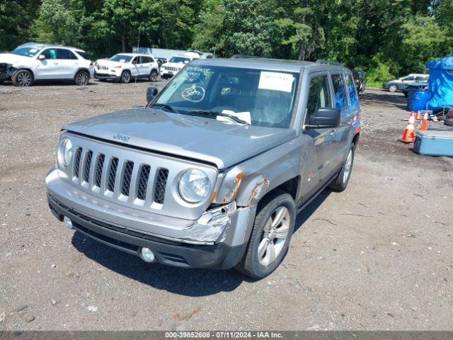 1C4NJPFA8GD711041 Jeep Patriot Latitude