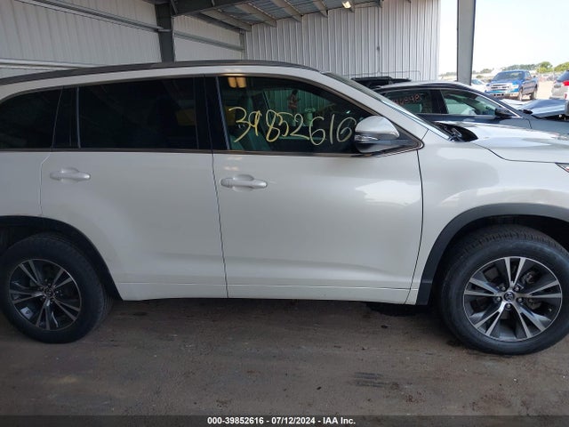 Toyota Highlander Xle V6 2016 5TDKKRFH3GS507048 Image 13