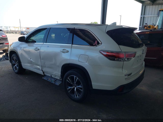 Toyota Highlander Xle V6 2016 5TDKKRFH3GS507048 Image 3