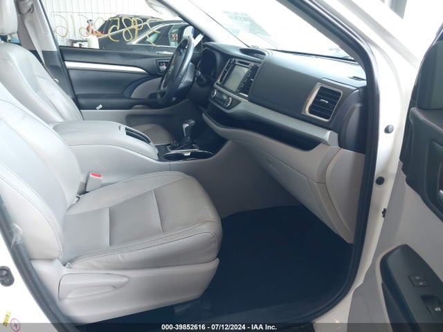 Toyota Highlander Xle V6 2016 5TDKKRFH3GS507048 Image 5