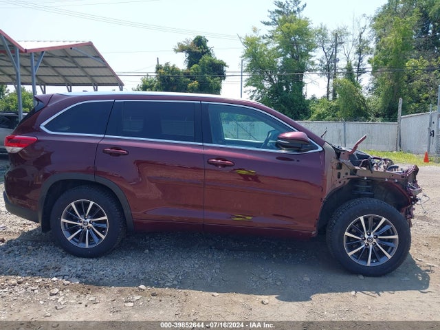 Toyota Highlander Xle 2018 5TDJZRFHXJS874026 Image 14