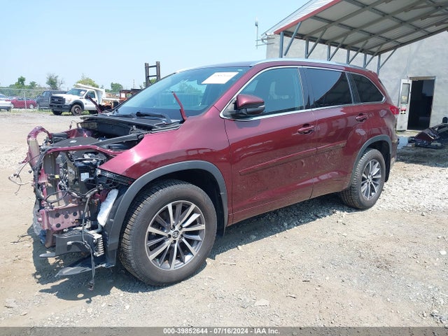 Toyota Highlander Xle 2018 5TDJZRFHXJS874026 Image 2