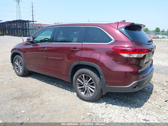 Toyota Highlander Xle 2018 5TDJZRFHXJS874026 Image 3