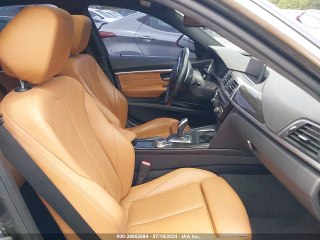 WBA8B9G58JNU97898 BMW 330I