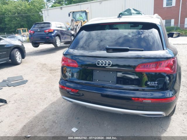 WA1BNAFY2J2217028 Audi Q5 2.0t Premium/2.0t Tech Premium