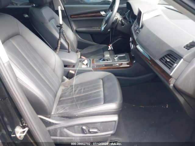WA1BNAFY2J2217028 Audi Q5 2.0t Premium/2.0t Tech Premium