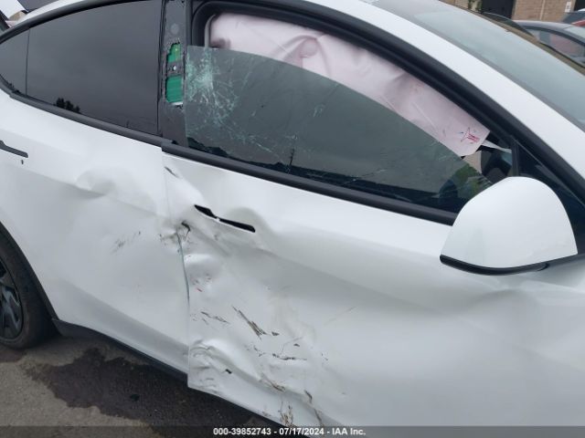 2023 TESLA MODEL Y 7SAYGDEE4PF751899 Photo 5