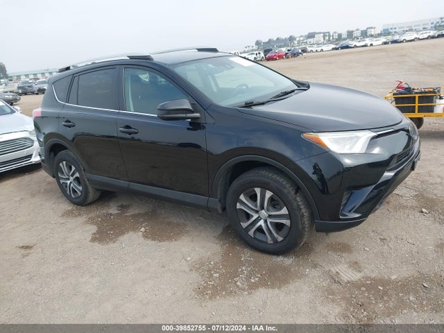 Toyota RAV4 LE 2018 2T3ZFREV8JW460941 головне зображення
