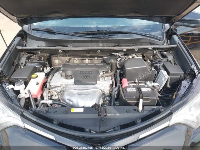 Toyota RAV4 LE 2018 2T3ZFREV8JW460941 Image 10