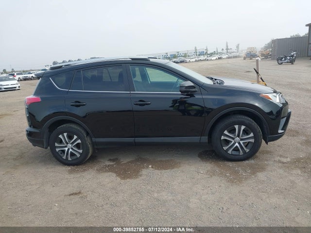 Toyota RAV4 LE 2018 2T3ZFREV8JW460941 Image 13