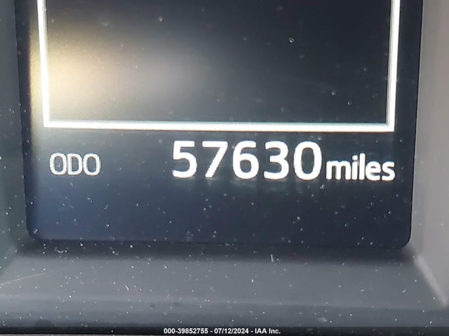 Toyota RAV4 LE 2018 2T3ZFREV8JW460941 Image 15