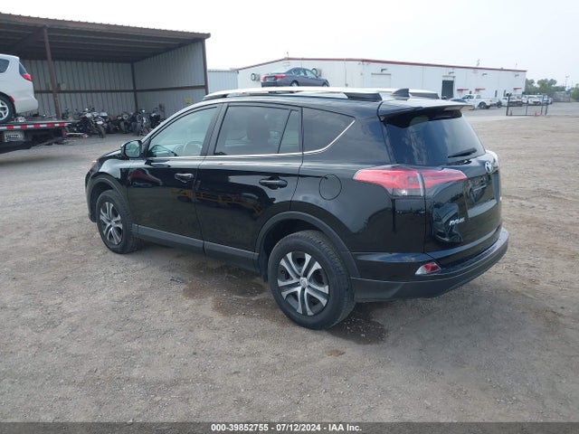 Toyota RAV4 LE 2018 2T3ZFREV8JW460941 Image 3