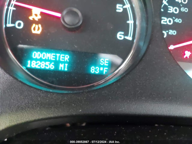 Chevrolet Suburban 1500 Lt 2014 1GNSCJE03ER200024 Image 15