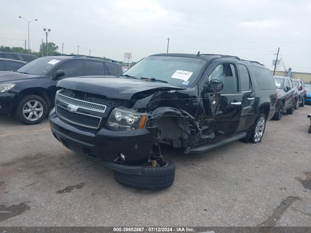 Chevrolet Suburban 1500 Lt 2014 1GNSCJE03ER200024 Image 2