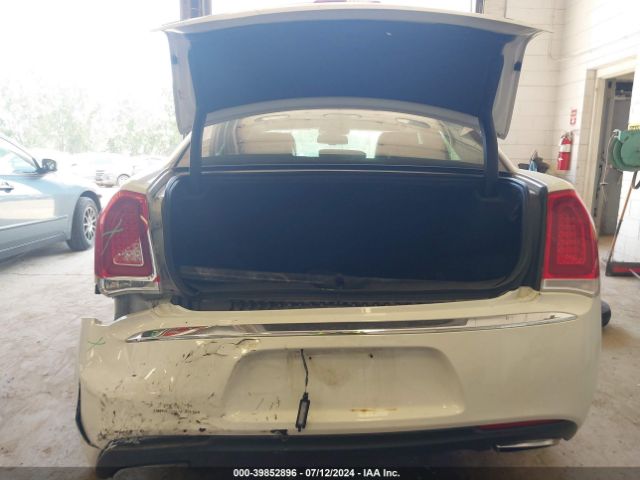 2C3CCAKG4KH595183 Chrysler 300 Limited Awd